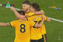 鲁尼批评卡塞米罗染红：对于一位经验丰富的球员来说，这太愚蠢了